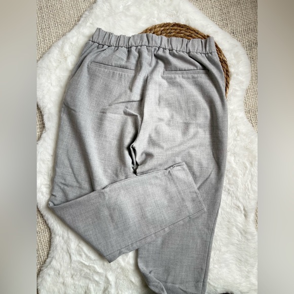 Zara woman Trf collection grey tapered pants in light grey size XS - Picture 5 of 7